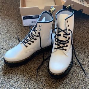 Doc Marten Zavala combat boots (white)